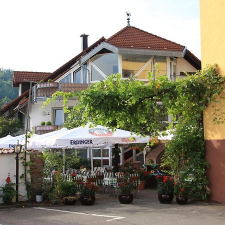 Hotel- Restaurant Zum Schwan Waldfischbach-Burgalben ภายนอก รูปภาพ
